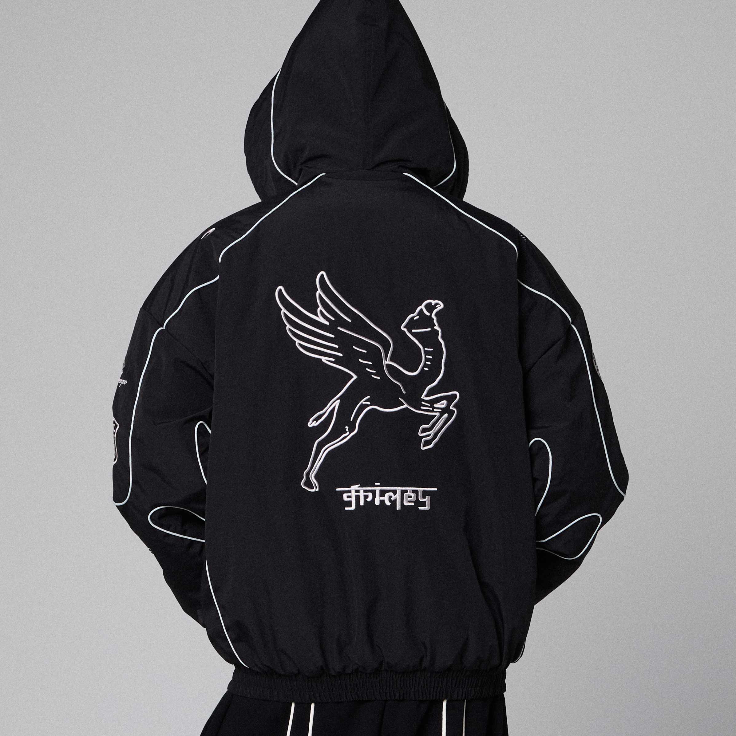Abrigo Race War Black