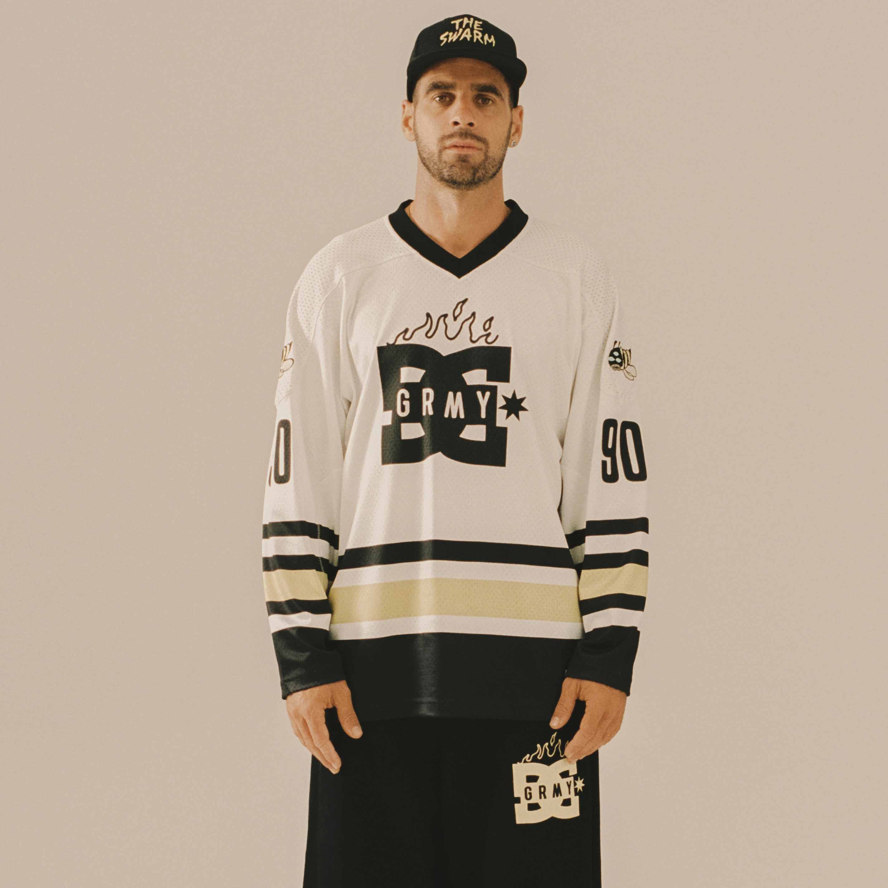 Camiseta De Hockey The Swarm Dc Shoes X Grimey Off White