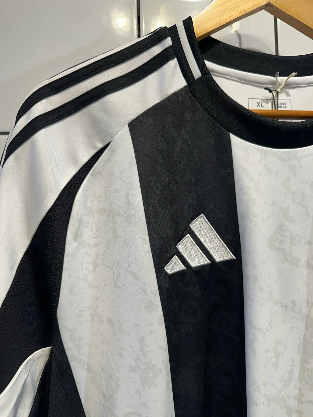 (Fan) Camiseta Juventus adidas Local 24/25