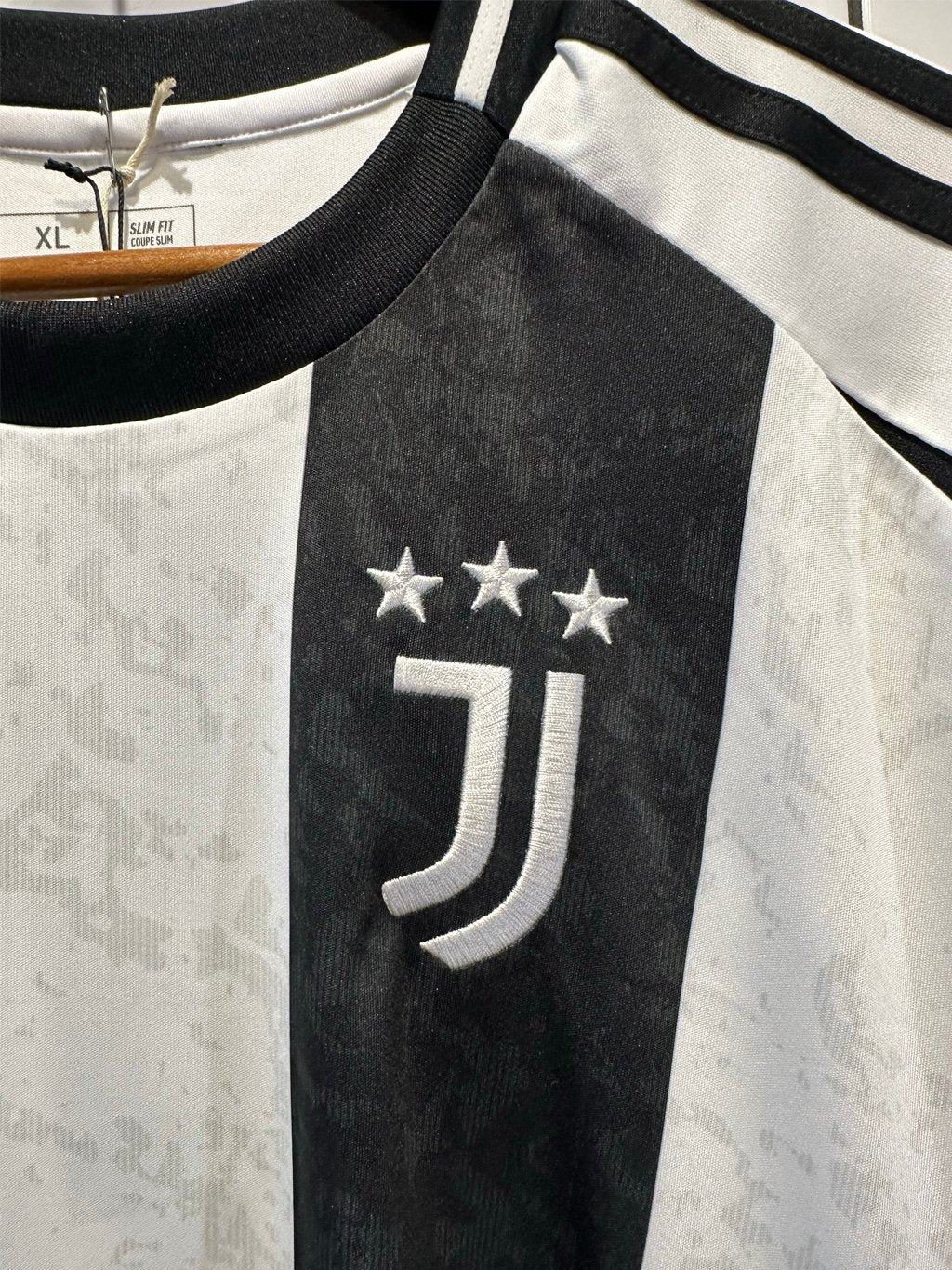 (Fan) Camiseta Juventus adidas Local 24/25