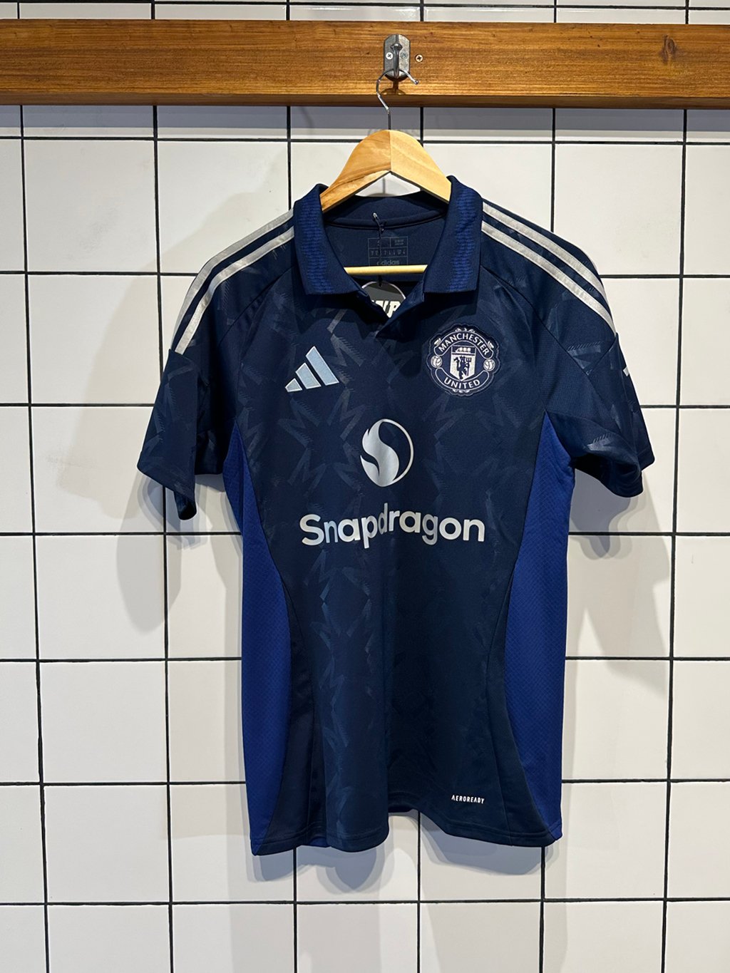 (Fan) Camiseta de fútbol visitante Adidas Manchester United 2024-25