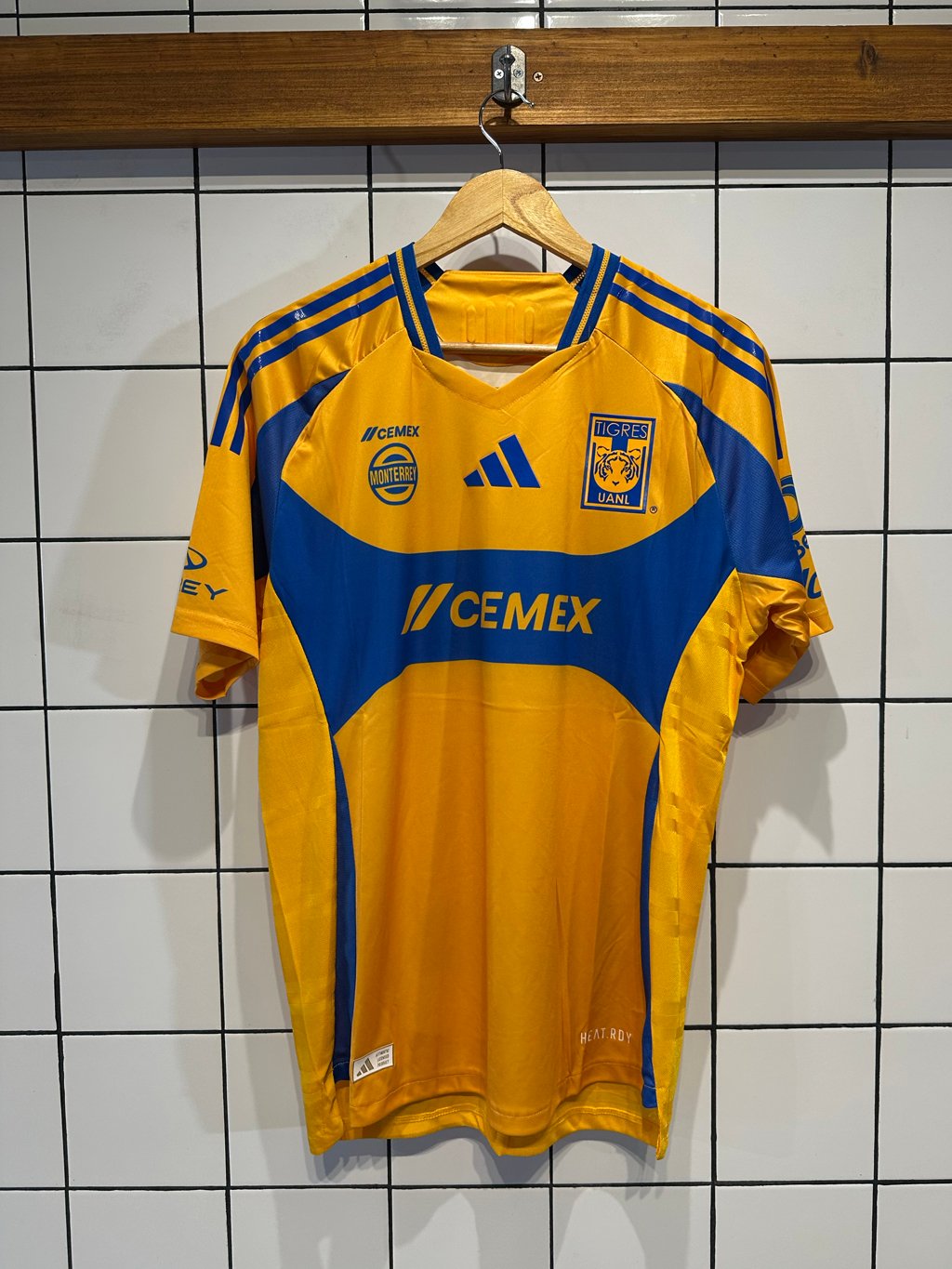(Jugador) Camiseta Original Adidas Tigres de México Local 24/25